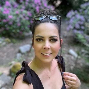 Meet your Posher, Jillian